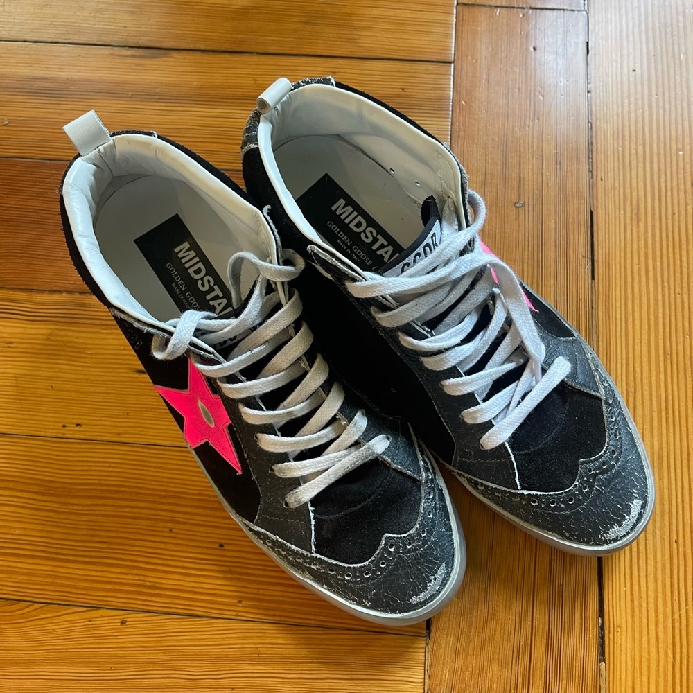 GOLDEN GOOSE SIZE 9 - LIKE NEW